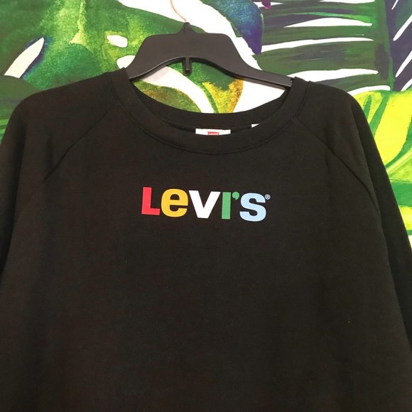 13. $49 Levi’s Women’s Relaxed Graphic Multicolor Long Sleeve Sweatshirt - Picture 3 of 9
